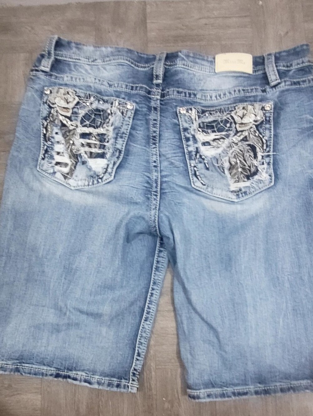 MISS ME Curvy Bermuda Shorts Sz 38